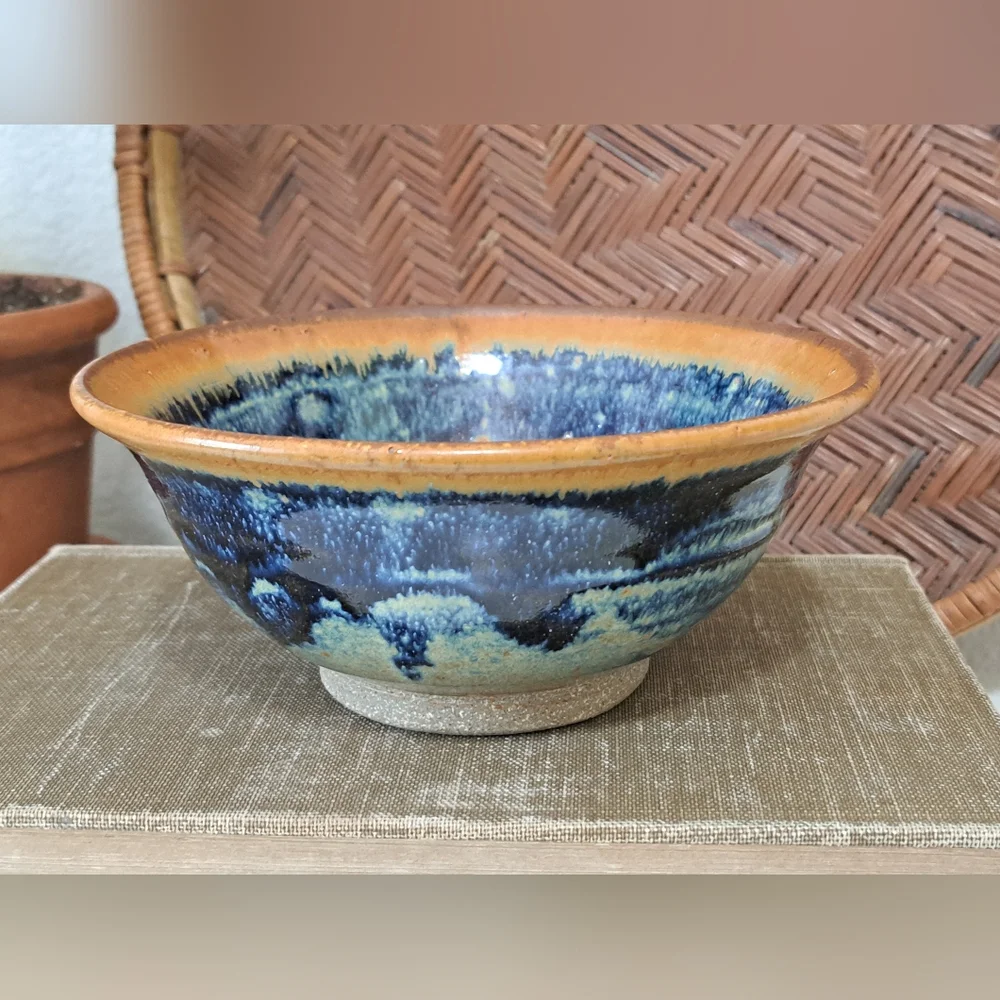 Studio Art Pottery Ceramic Bowl - Picture 5 of 9